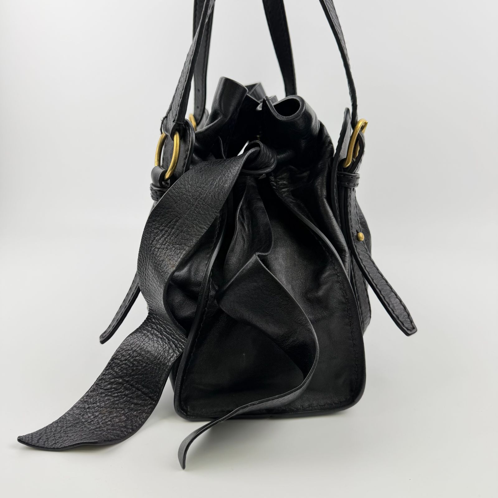 中古】MIU MIU ミュウミュウ ショルダーバッグ ブラック レザー 