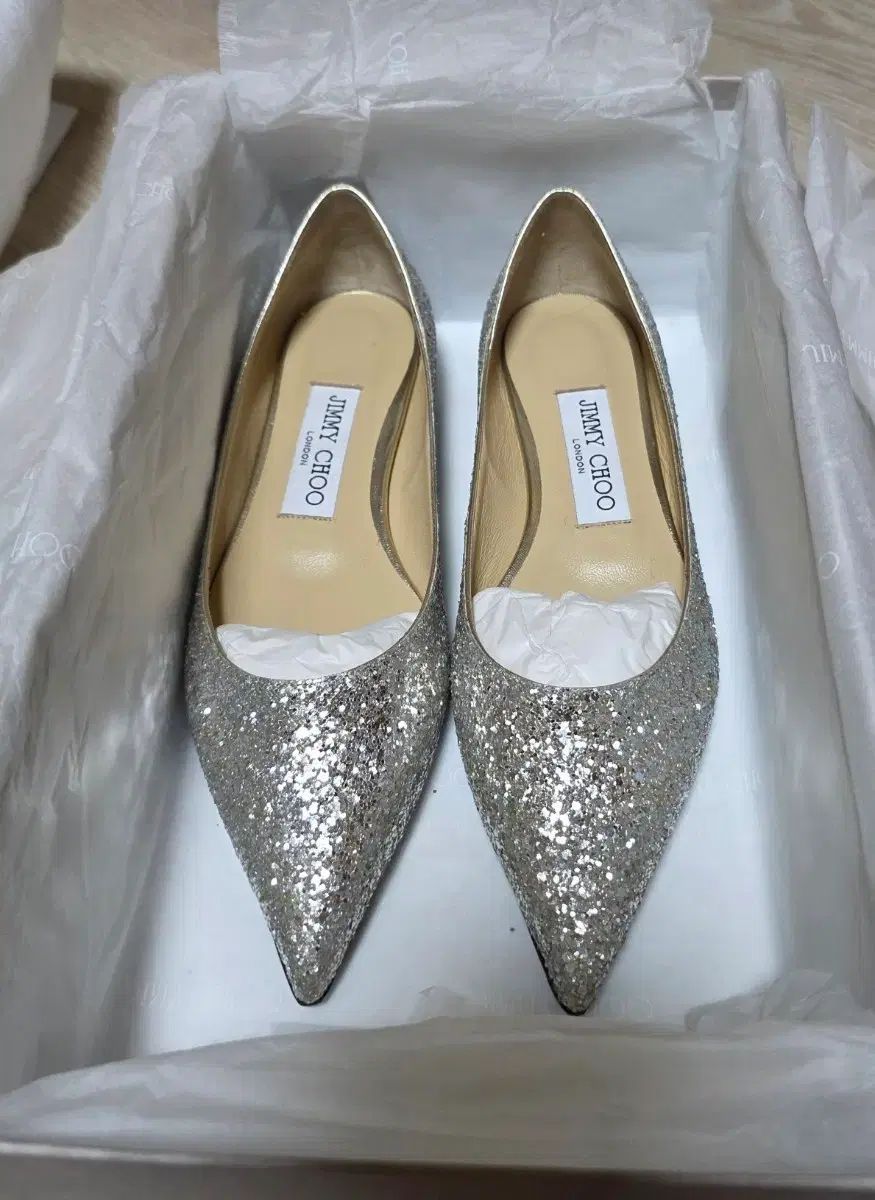 Jimmy Choo ジミーチュウ ロミ フラット 35サイズ 27,832円