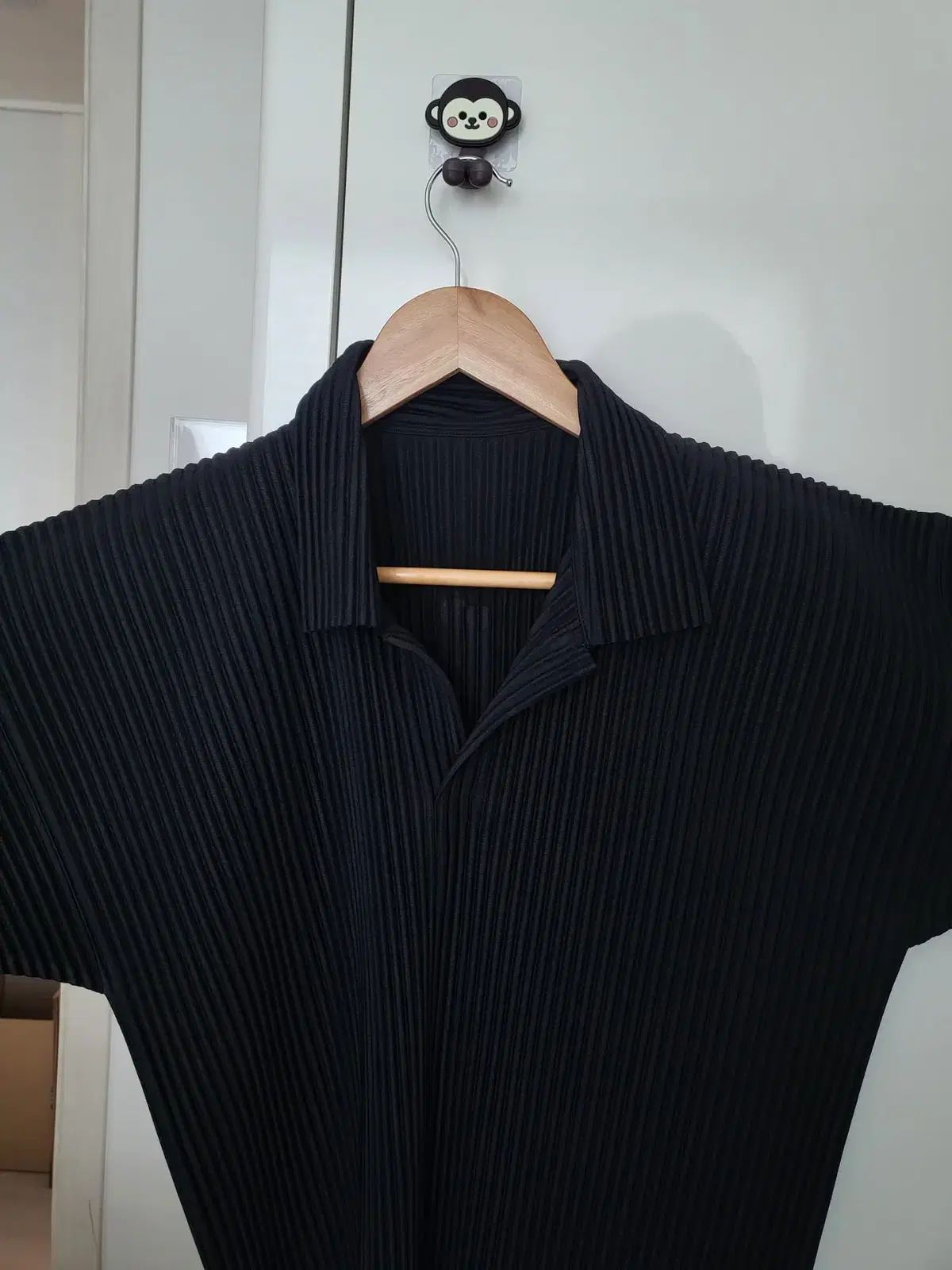 新品) ISSEY MIYAKE プリーツ メンズ 半袖 ポロ Tシャツ ブラック-定価安い