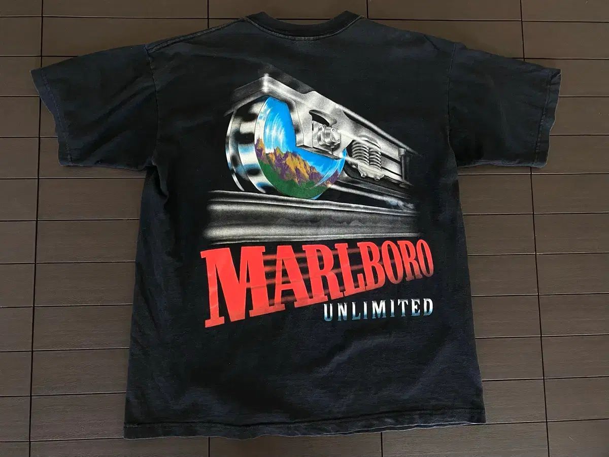(XL) 90s ヴィンテージ マールボロ 黒鉄のミステリートレイン Tシャツ