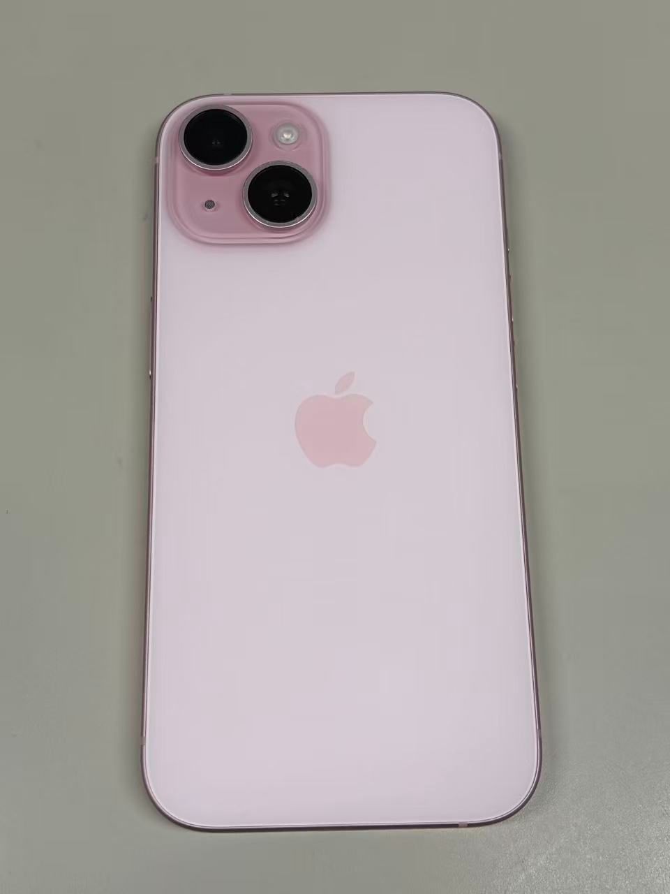電池97%SIMフリー iPhone15 128GB ピンク