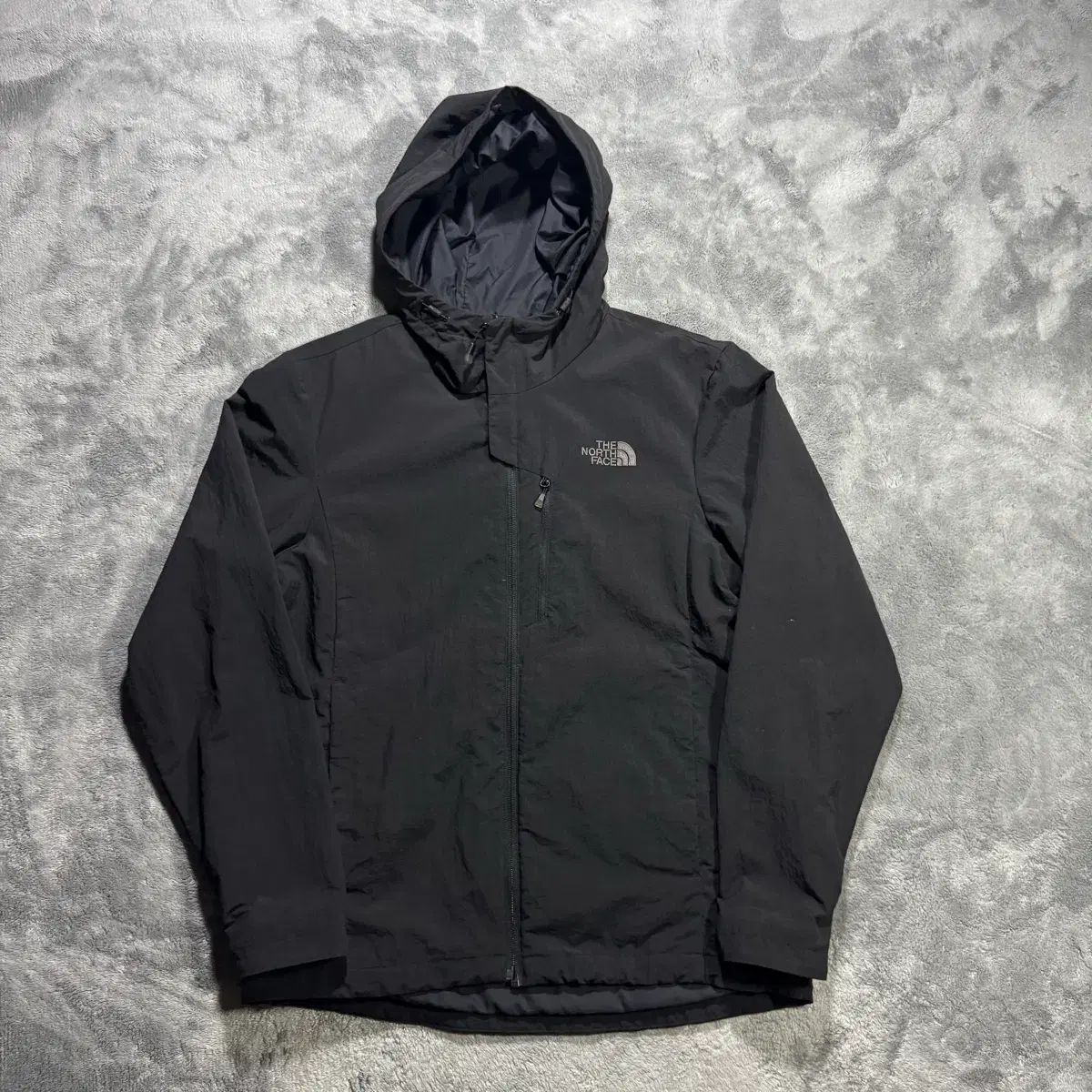 THE NORTH FACE ザノースフェイス ブラック ウィンドブレーカー