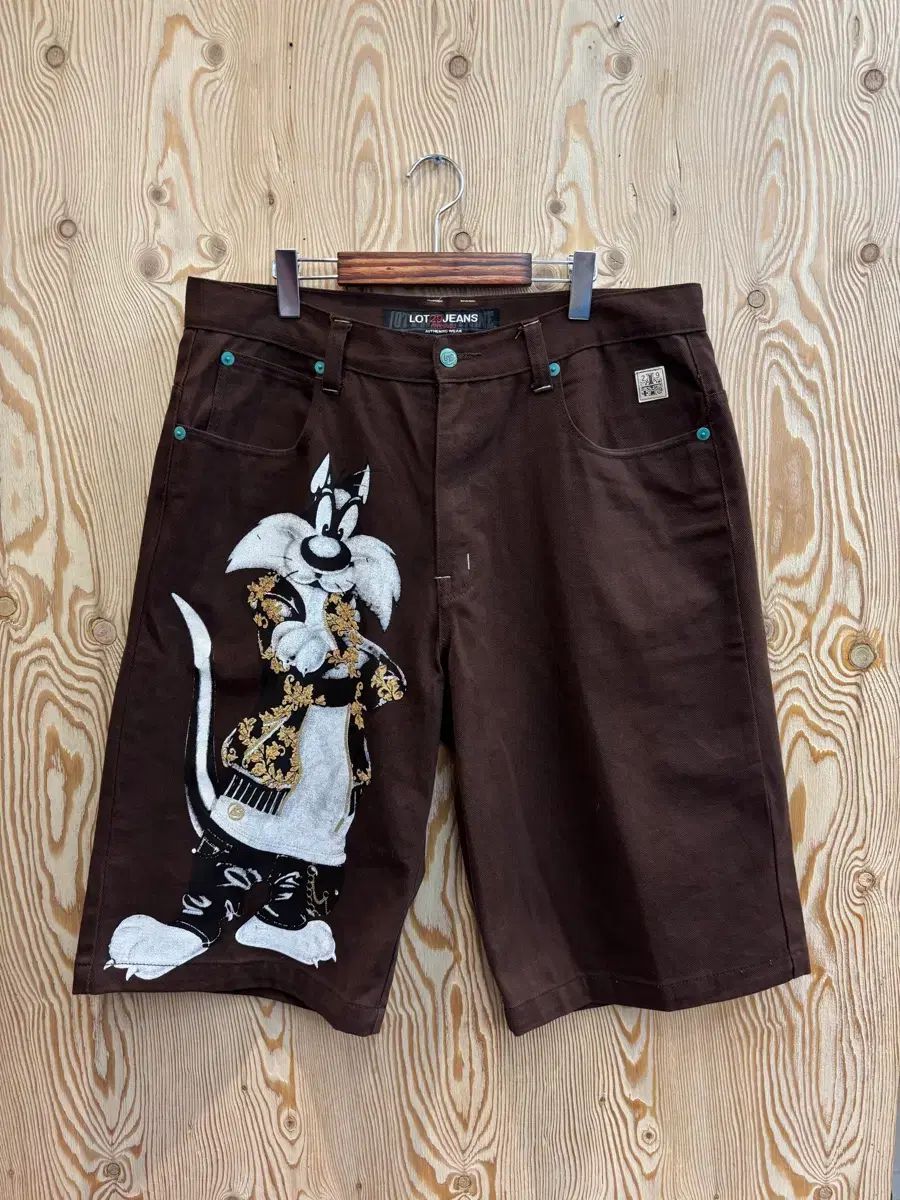 Lot 29 ルーニー・テューンズ ハーフパンツ