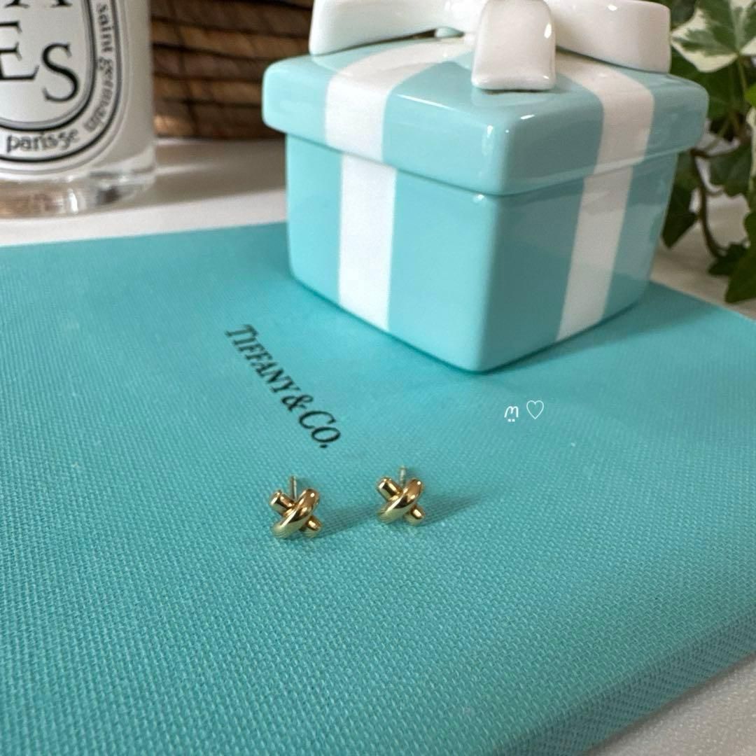 ティファニー　クロスステッチピアス　Ꮶ18ゴールド　シグネチャー　キャッチなし