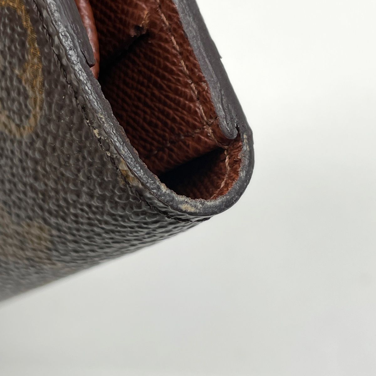 ルイ・ヴィトン Louis Vuitton ポルトトレゾール インターナショナル 三つ折り 長財布 モノグラム ブラウン M61215 レディース 【中古】