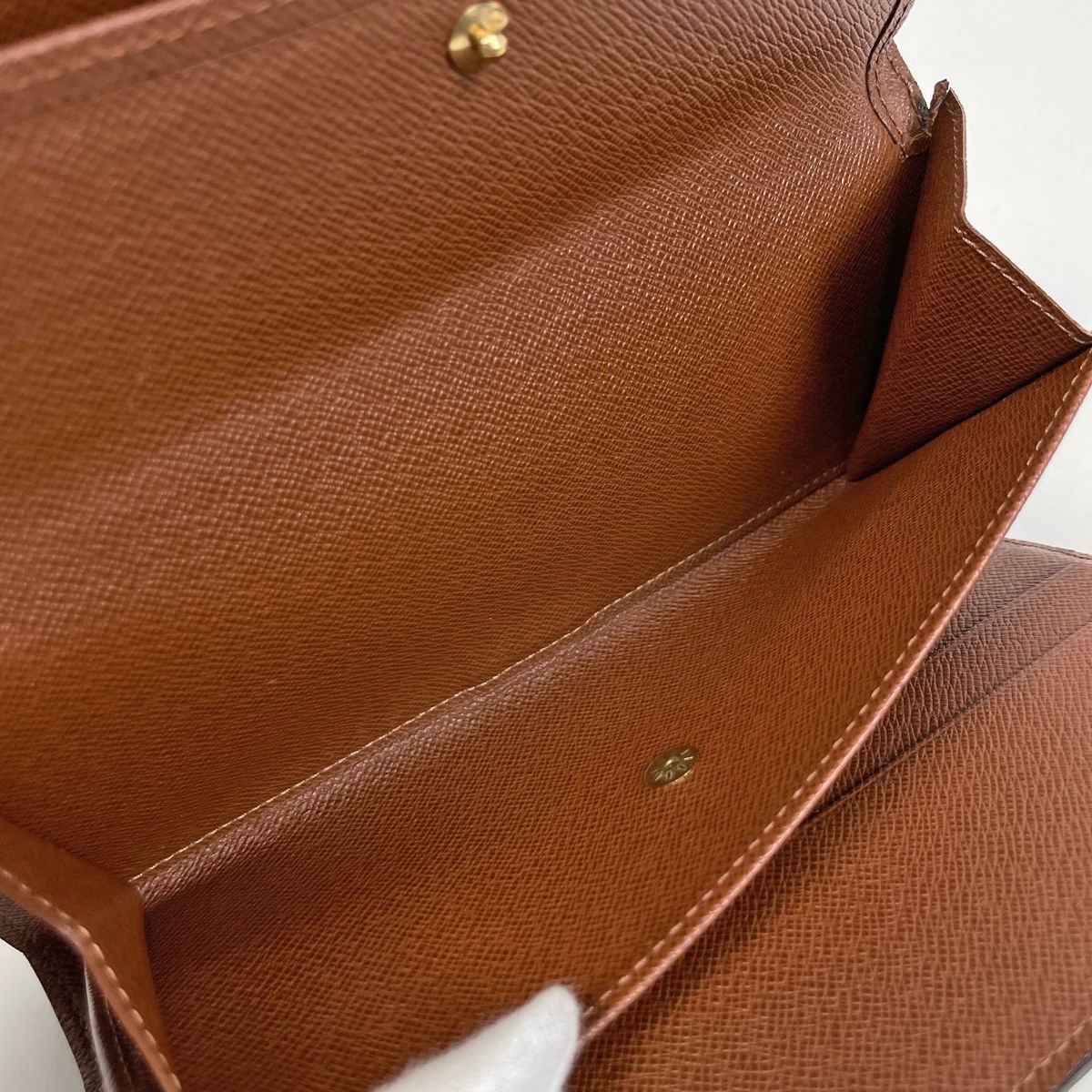 ルイ・ヴィトン Louis Vuitton ポルトトレゾール インターナショナル 三つ折り 長財布 モノグラム ブラウン M61215 レディース 【中古】