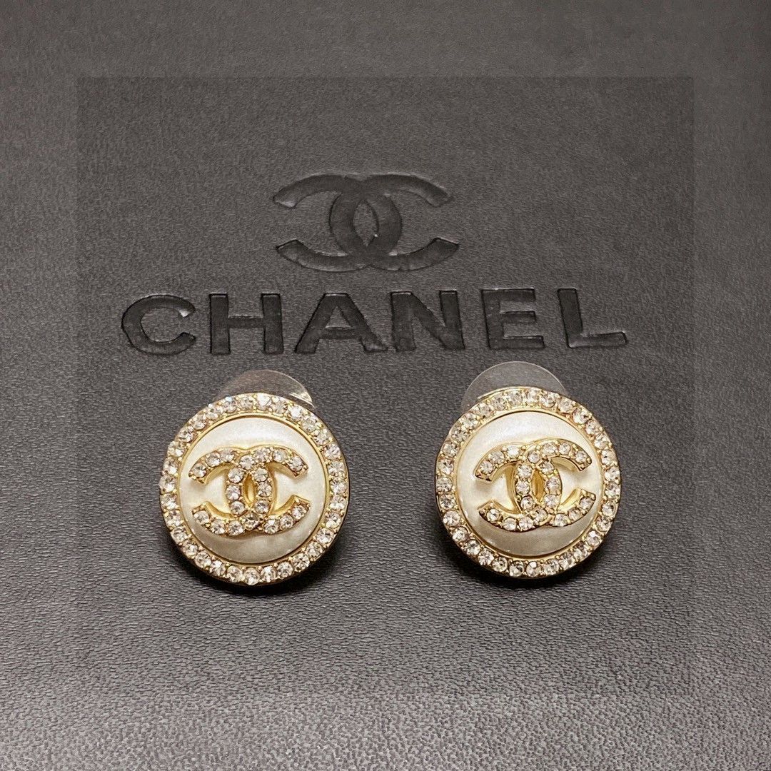 【今日特価】Chanel シャネル ダブル C イヤリング