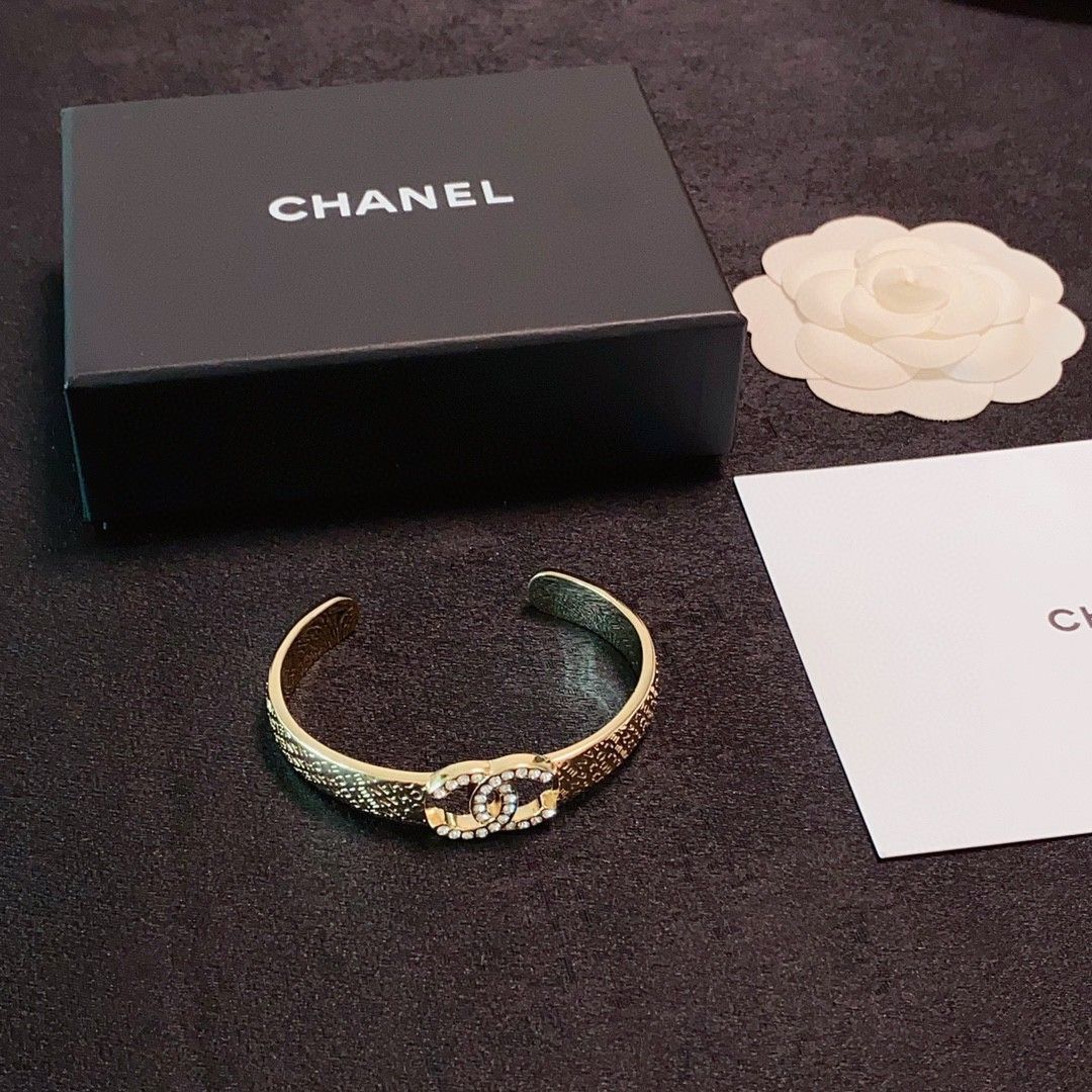 【今日特価】CHANEL 最新モデル C サイン ローゼゴールド ブレスレット マイクロセット ストーン