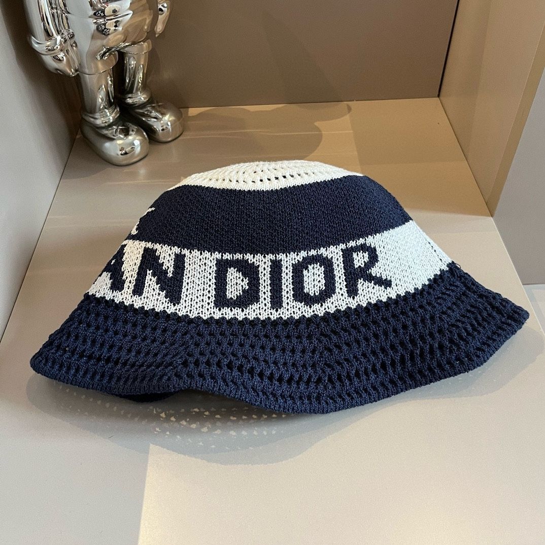 Dior(ディオール)公式コレクションのニットフィッシャーマンハット、頭囲 57cm -WTO輸入1 Dior(ディオール)公式コレクションのニットフィッシャーマンハット、頭囲 57cm -WTO輸入1