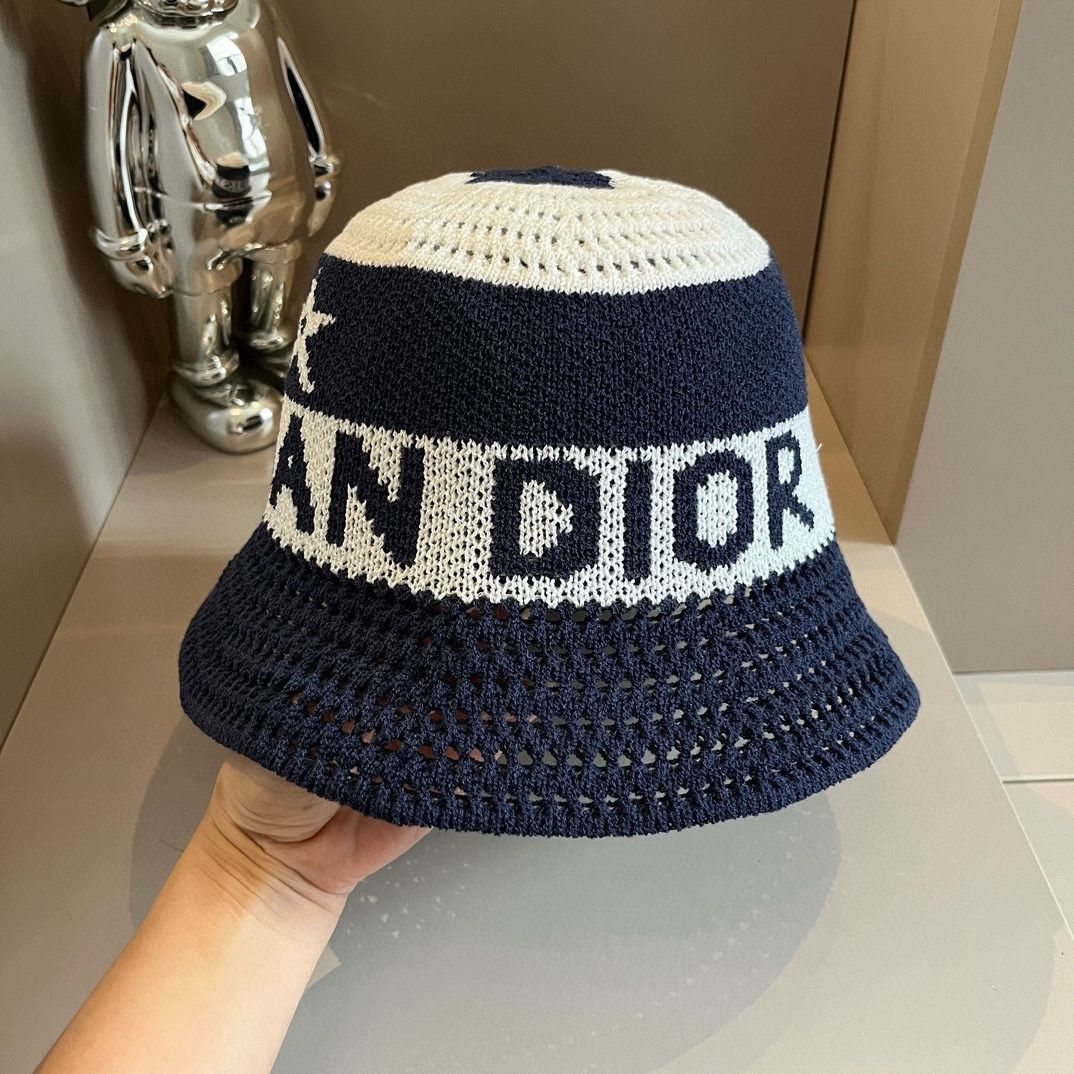 Dior(ディオール)公式コレクションのニットフィッシャーマンハット、頭囲 57cm -WTO輸入1 Dior(ディオール)公式コレクションのニットフィッシャーマンハット、頭囲 57cm -WTO輸入1