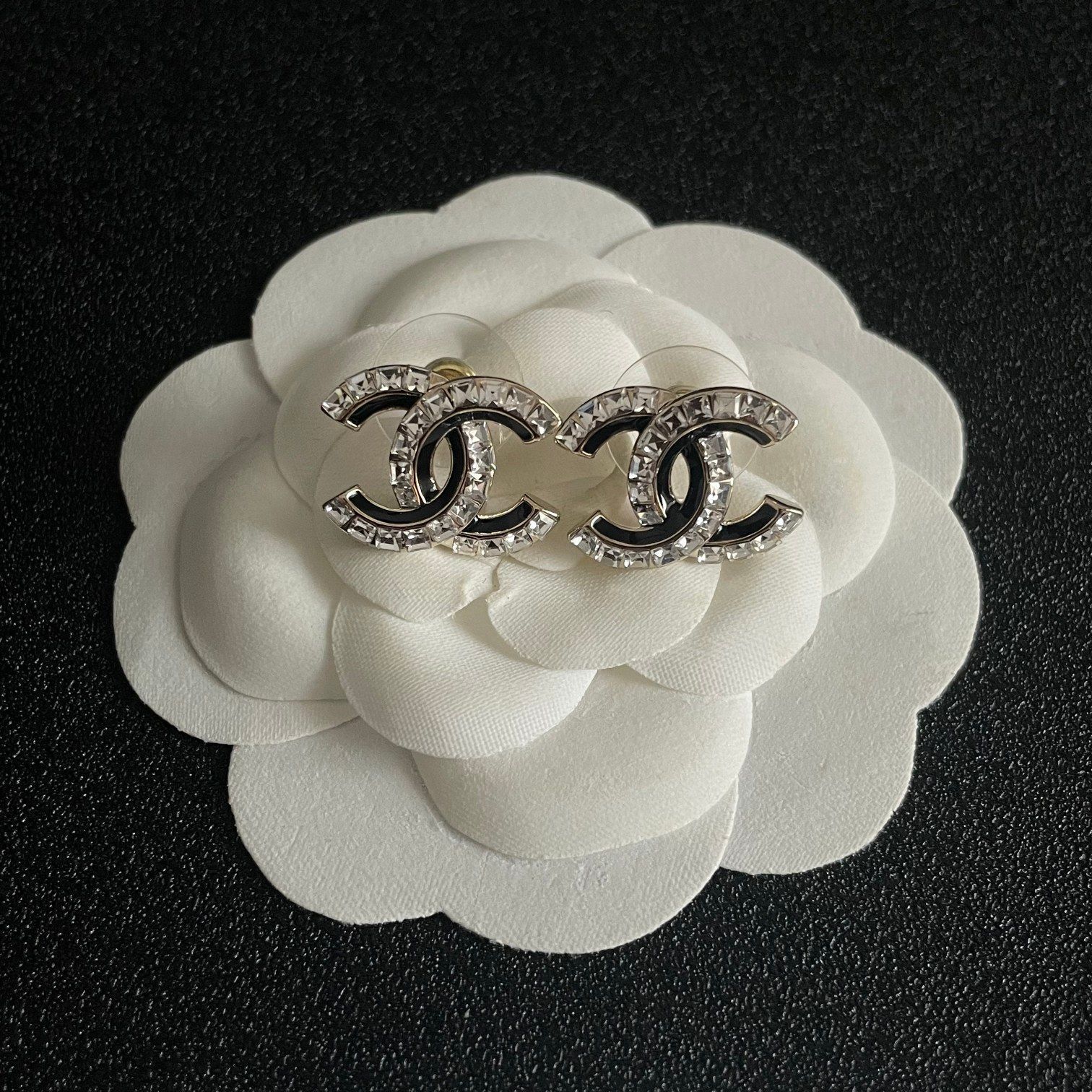 【今日特価】CHANEL ヴィンテージ ピアス クラシックエレガントデザイン-MM輸入 【今日特価】CHANEL ヴィンテージ ピアス クラシックエレガントデザイン-MM輸入