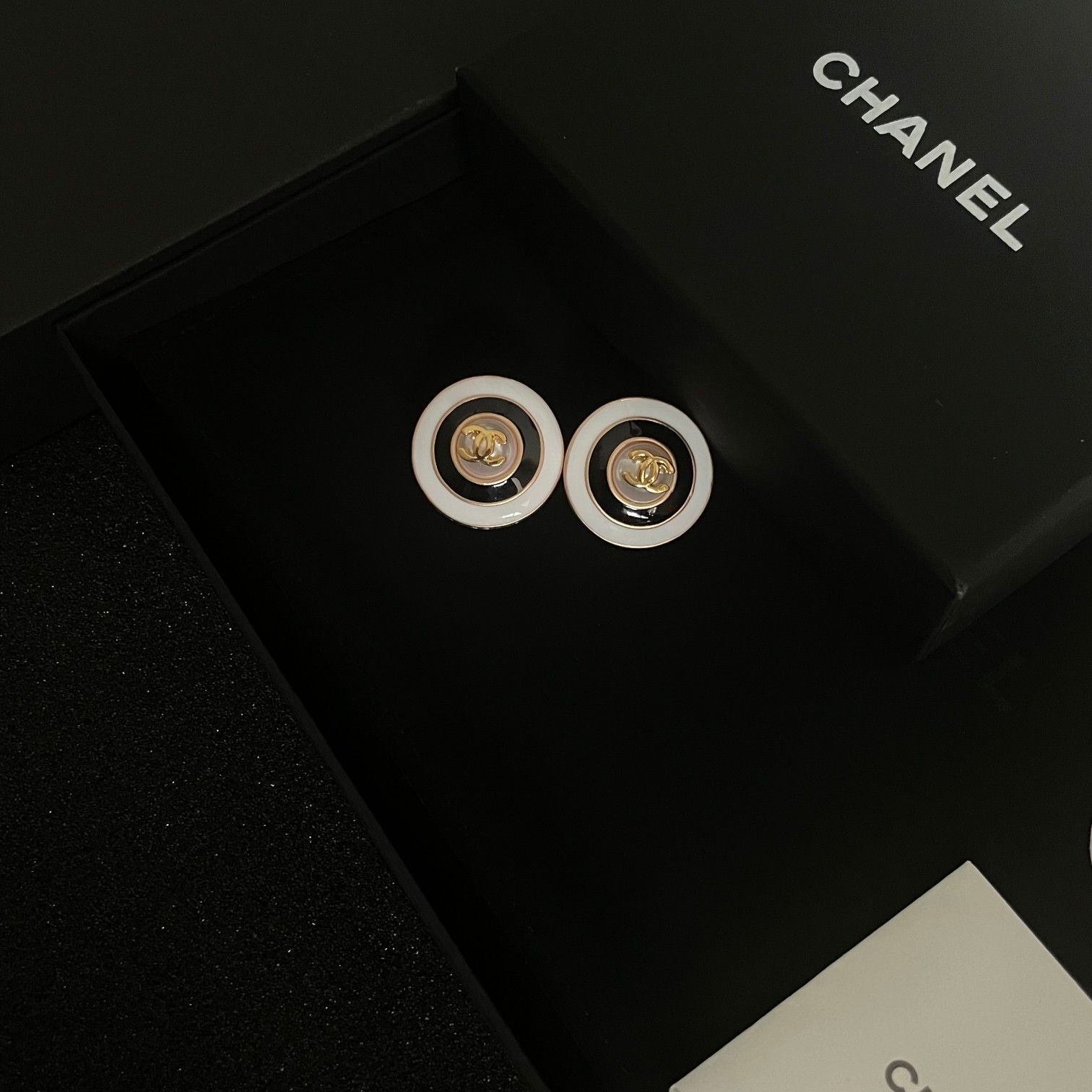 【今日特価】Chanel ピアスレス ピアス 送料無料！在庫限定セール価格-MM輸入