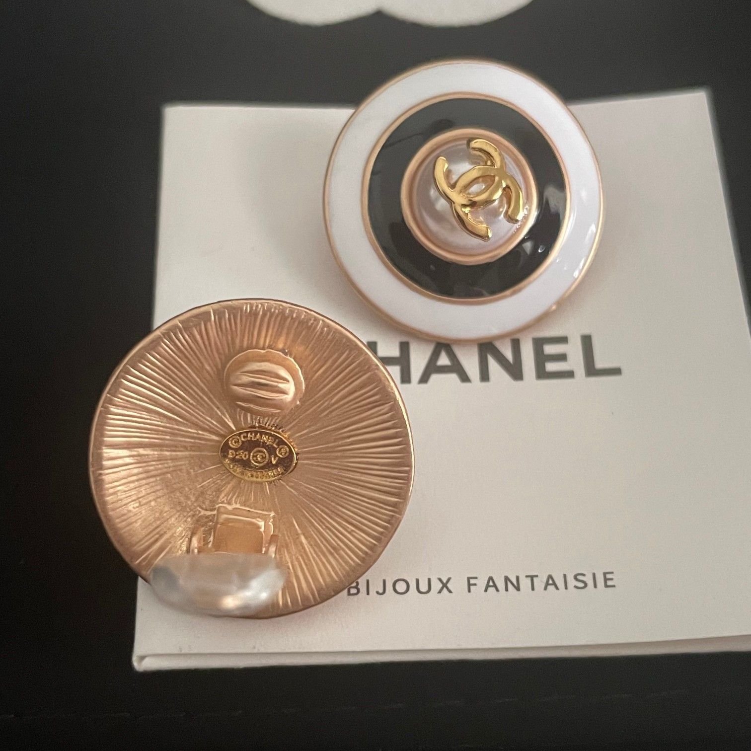 【今日特価】Chanel ピアスレス ピアス 送料無料！在庫限定セール価格-MM輸入