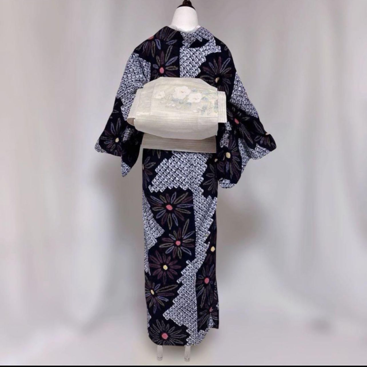 大人 有松鳴海絞り 浴衣 フルセット 単衣着物風 美品 夏名古屋帯付 大人 有松鳴海絞り 浴衣 フルセット 単衣着物風 美品 夏名古屋帯付