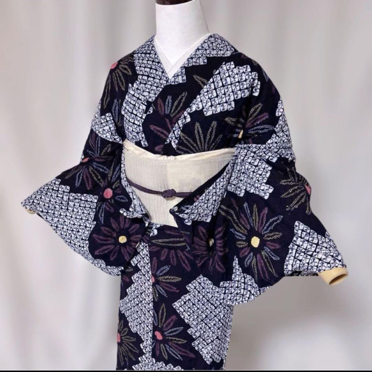 大人 有松鳴海絞り 浴衣 フルセット 単衣着物風 美品 夏名古屋帯付 大人 有松鳴海絞り 浴衣 フルセット 単衣着物風 美品 夏名古屋帯付