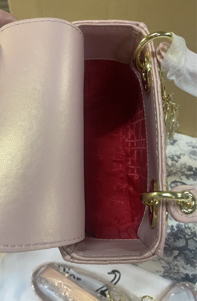 ?本日限定価格?Dior Lady Dior レザーバッグ（17cm）