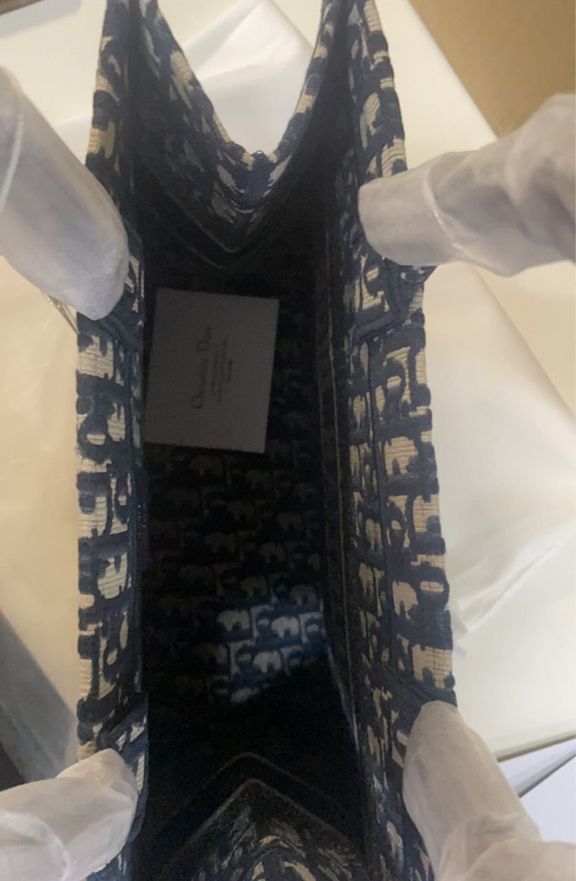 ?本日限定価格?Dior Book Tote バッグ ミディアム ?本日限定価格?Dior Book Tote バッグ ミディアム