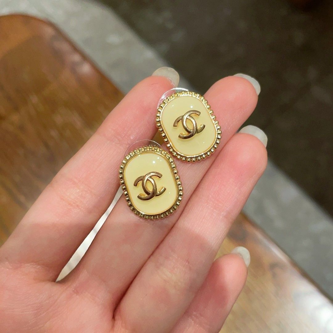 【今日特価】Chanel ヴィンテージ ダブル C ピアス 送料無料！在庫限定セール価格-MM輸入