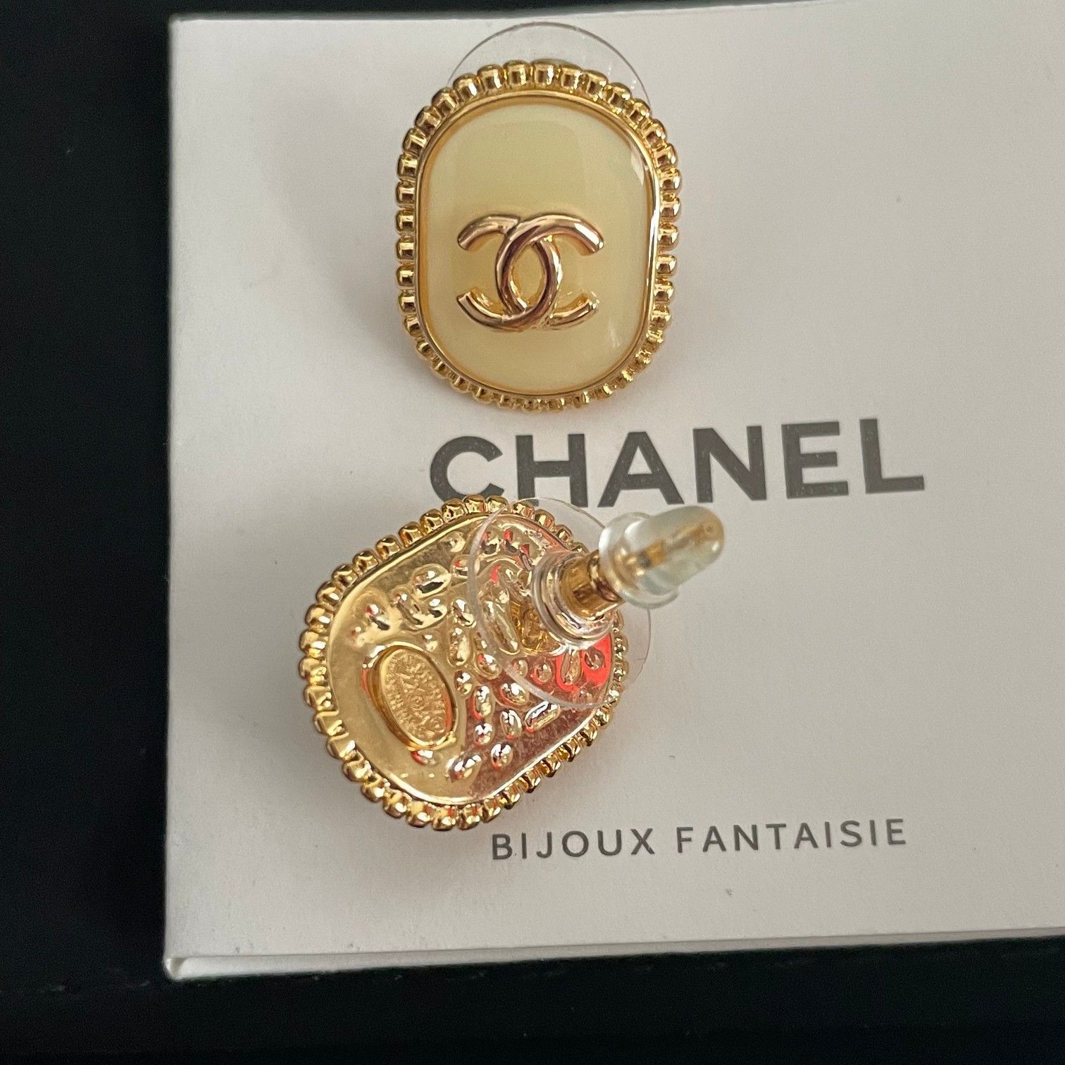 【今日特価】Chanel ヴィンテージ ダブル C ピアス 送料無料！在庫限定セール価格-MM輸入