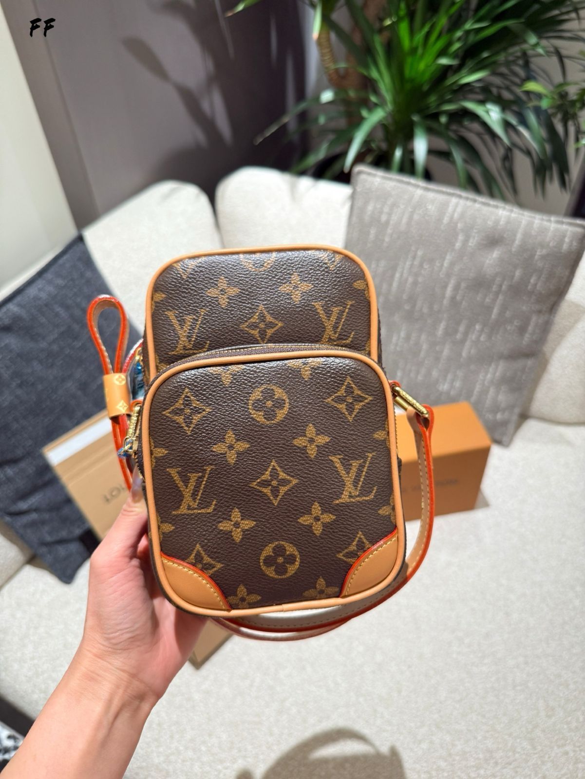 【今日特価】LV M14014 Monogram Amazone Sling Bag - M14014 モノグラム アマゾン スリングバッグ-MM輸入 【今日特価】LV M14014 Monogram Amazone Sling Bag - M14014 モノグラム アマゾン スリングバッグ-MM輸入