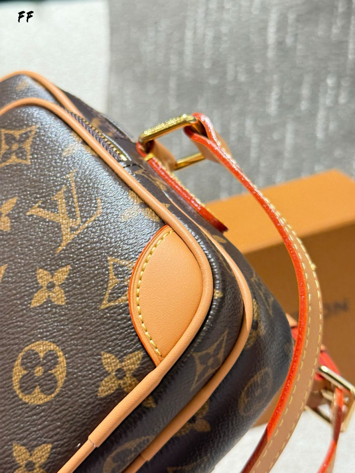 【今日特価】LV M14014 Monogram Amazone Sling Bag - M14014 モノグラム アマゾン スリングバッグ-MM輸入 【今日特価】LV M14014 Monogram Amazone Sling Bag - M14014 モノグラム アマゾン スリングバッグ-MM輸入