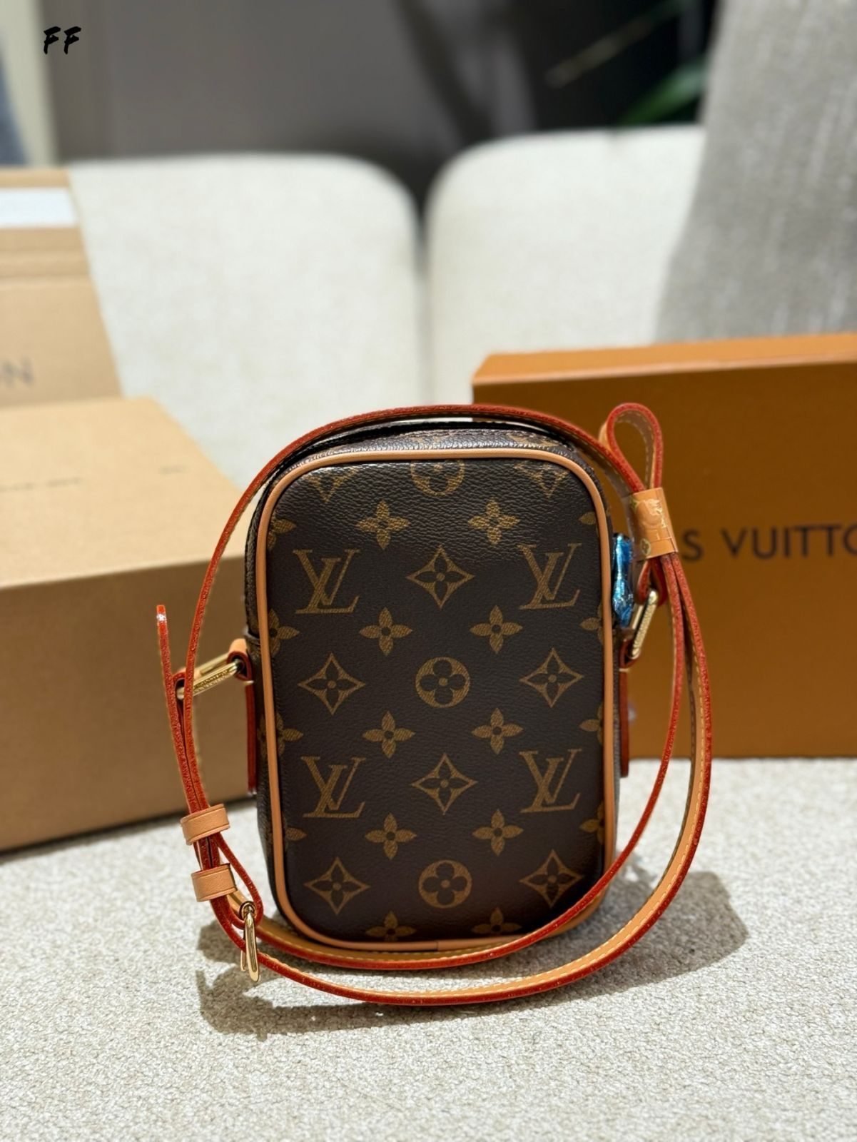 【今日特価】LV M14014 Monogram Amazone Sling Bag - M14014 モノグラム アマゾン スリングバッグ-MM輸入 【今日特価】LV M14014 Monogram Amazone Sling Bag - M14014 モノグラム アマゾン スリングバッグ-MM輸入