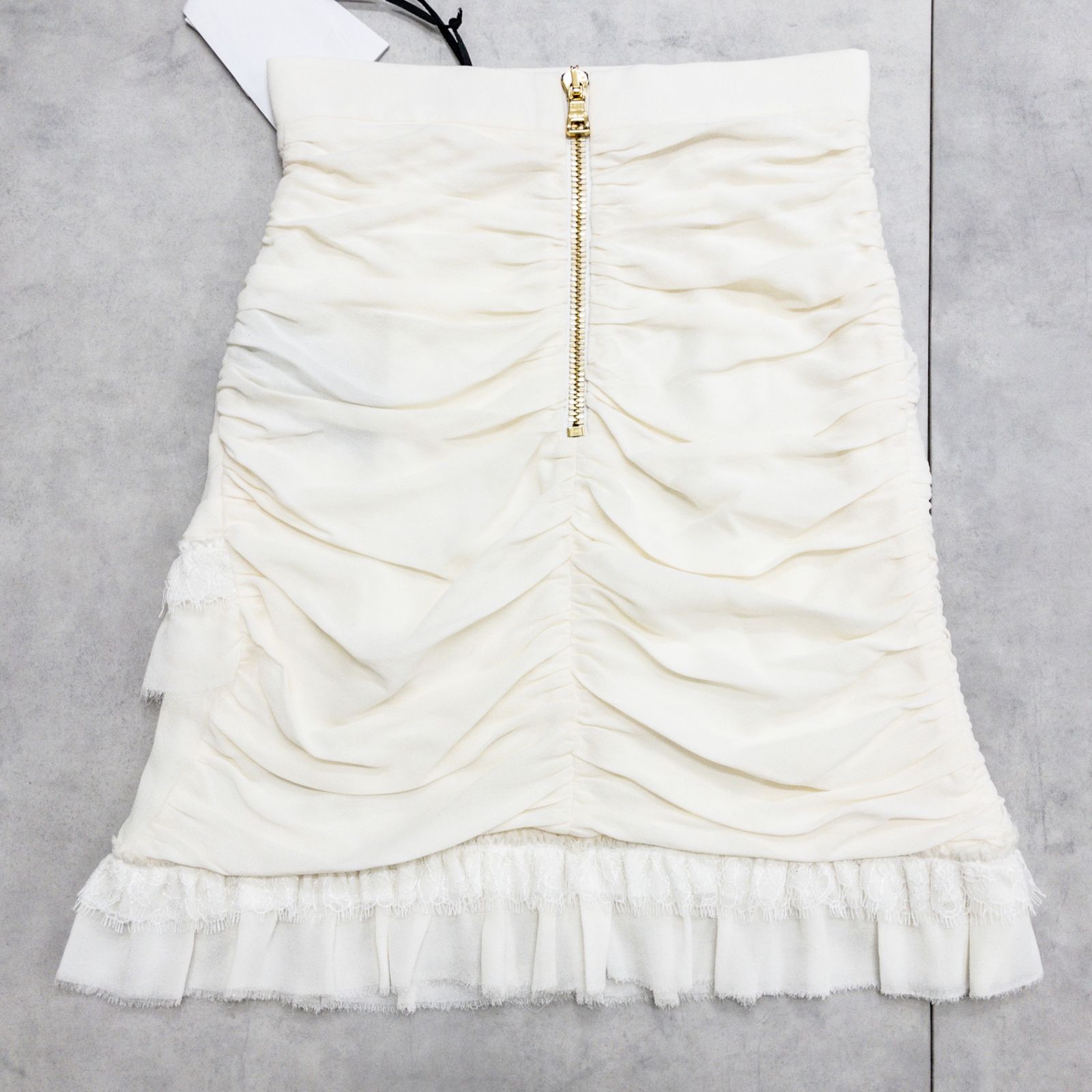 【新品同様】BALMAIN バルマン スカート フリル レース シャーリング ドレープ シルク オフホワイト ブルガリア製 レディース 36 b01162 【新品同様】BALMAIN バルマン スカート フリル レース シャーリング ドレープ シルク オフホワイト ブルガリア製 レディース 36 b01162