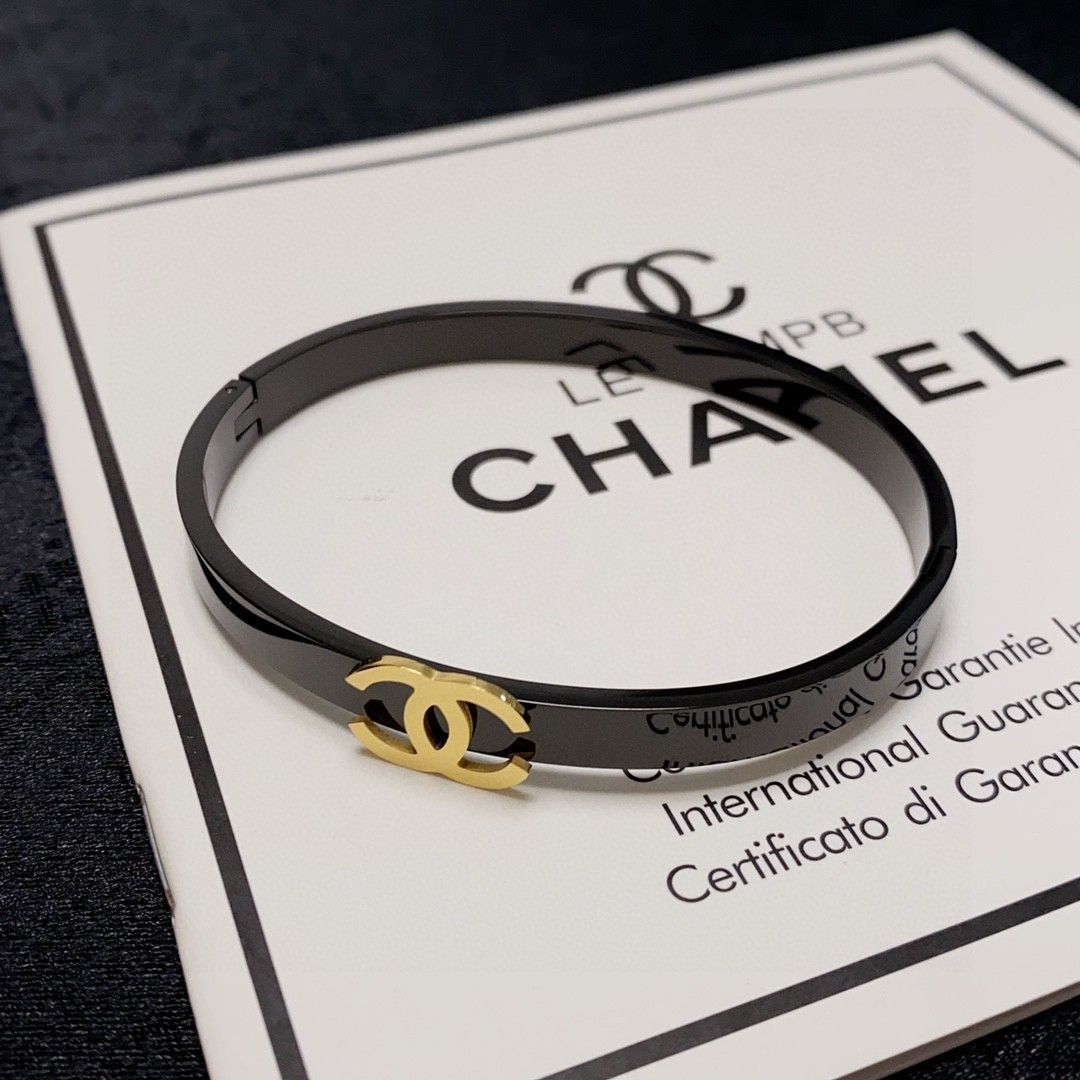 【今日特価】Chanel シャネル カーボンブラック ブレスレット-MM輸入 【今日特価】Chanel シャネル カーボンブラック ブレスレット-MM輸入