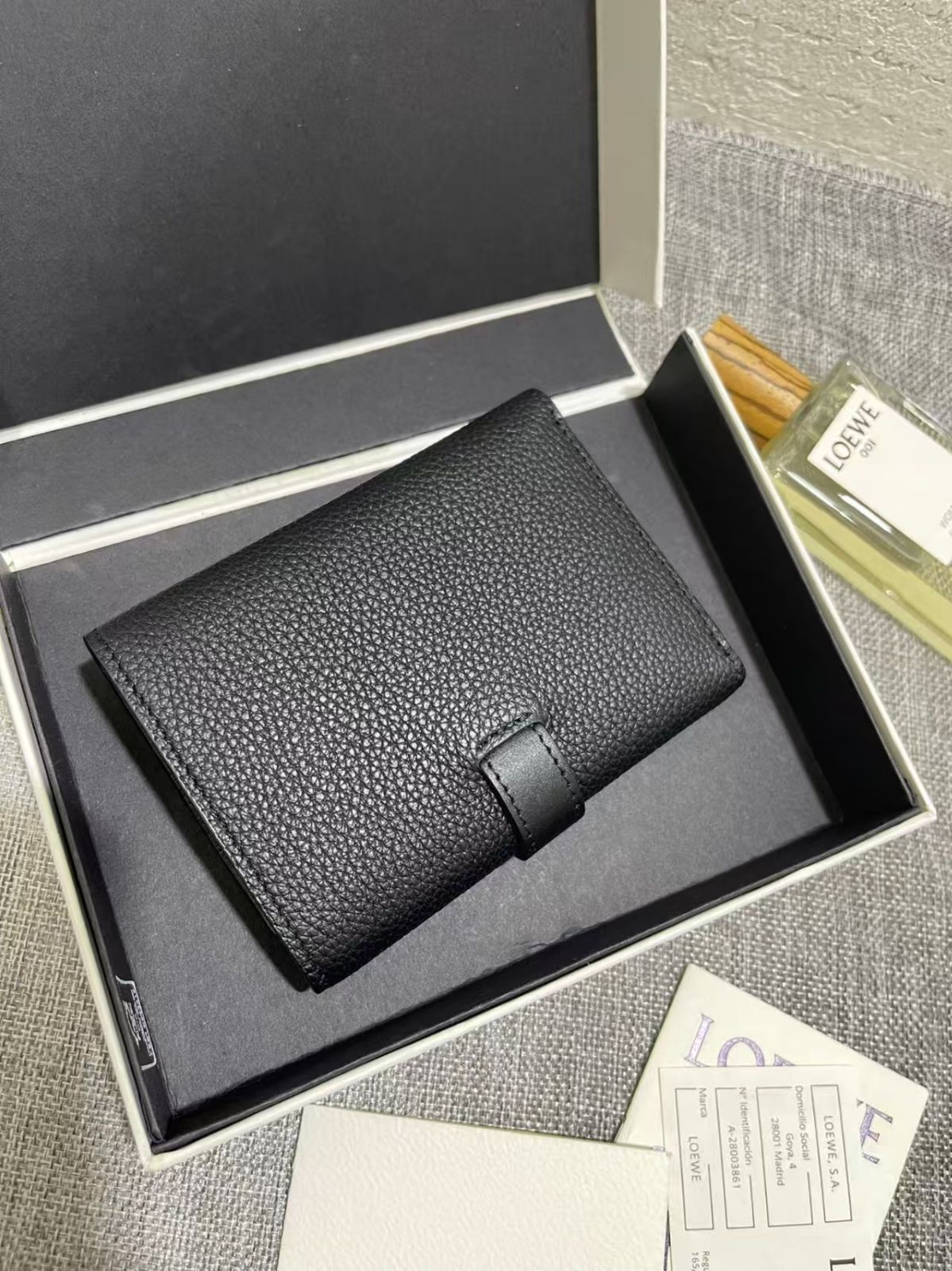 新品未使用 LOEWE財布[本日特価|新品未使用品]-MM輸入