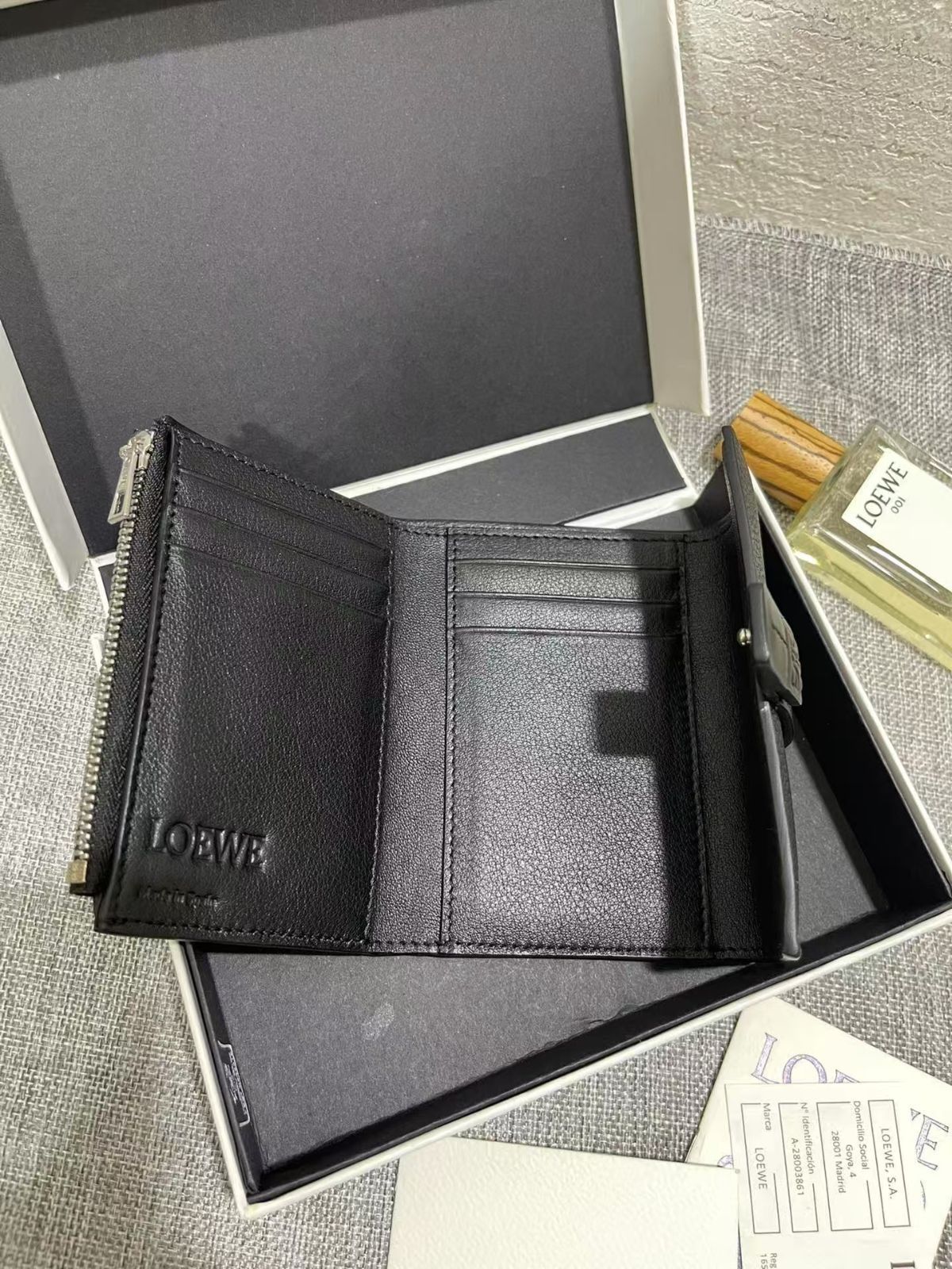 新品未使用 LOEWE財布[本日特価|新品未使用品]-MM輸入