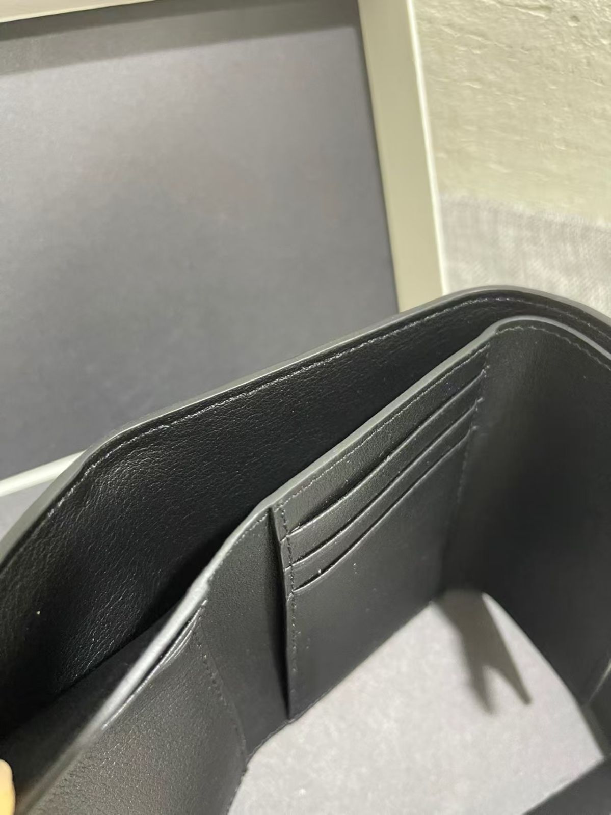 新品未使用 LOEWE財布[本日特価|新品未使用品]-MM輸入