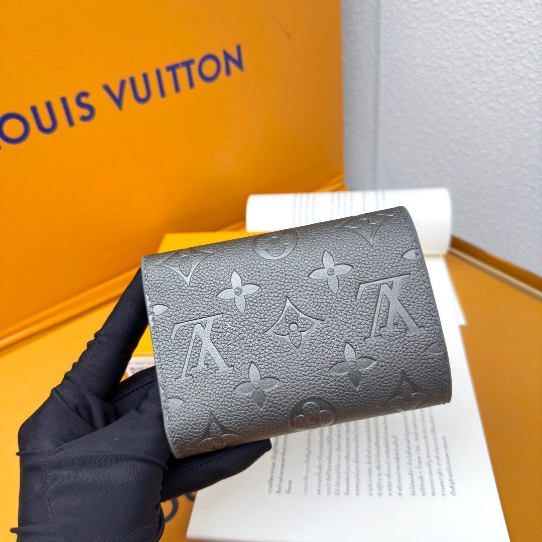 【本日限定特価】ルイヴィトン LV ポルトフィーユ リサ モノグラムエンプレイントレザー コンパクトウォレット[本日特価|新品未使用品]