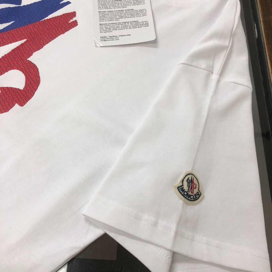 【本日限定特価】MONCLER クルーネックTシャツ - 高品質コットンで快適な着心地 [本日特価|新品未使用品]