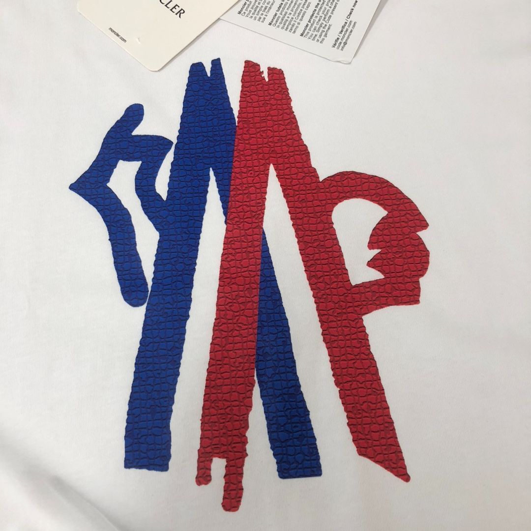 【本日限定特価】MONCLER クルーネックTシャツ - 高品質コットンで快適な着心地 [本日特価|新品未使用品]