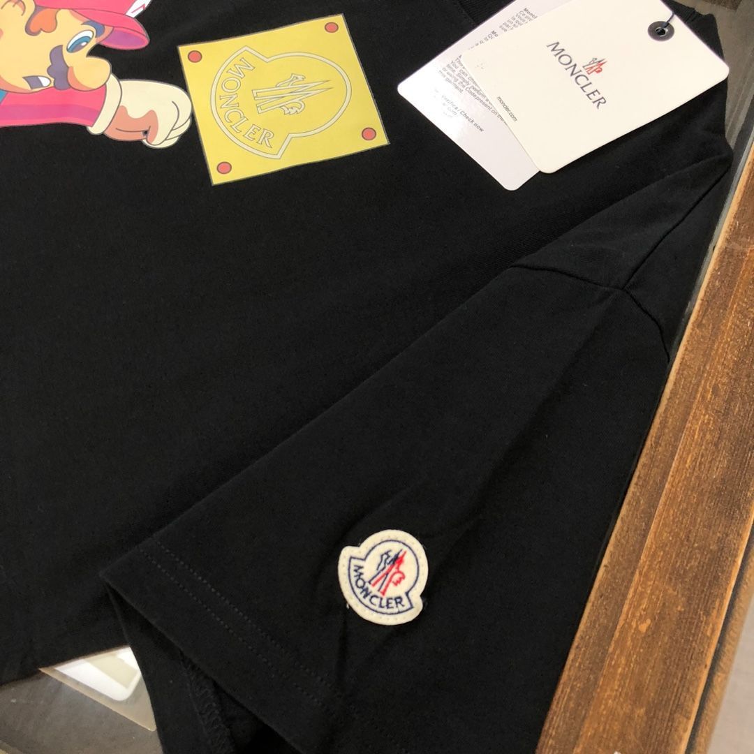 【本日限定特価】MONCLER 春夏 カップルTシャツ ブラック/ホワイト [本日特価|新品未使用品]