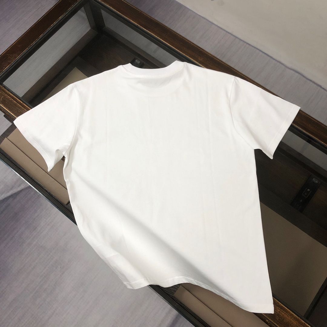 【本日限定特価】GUCCI 春夏 ロゴプリントTシャツ [本日特価|新品未使用品]