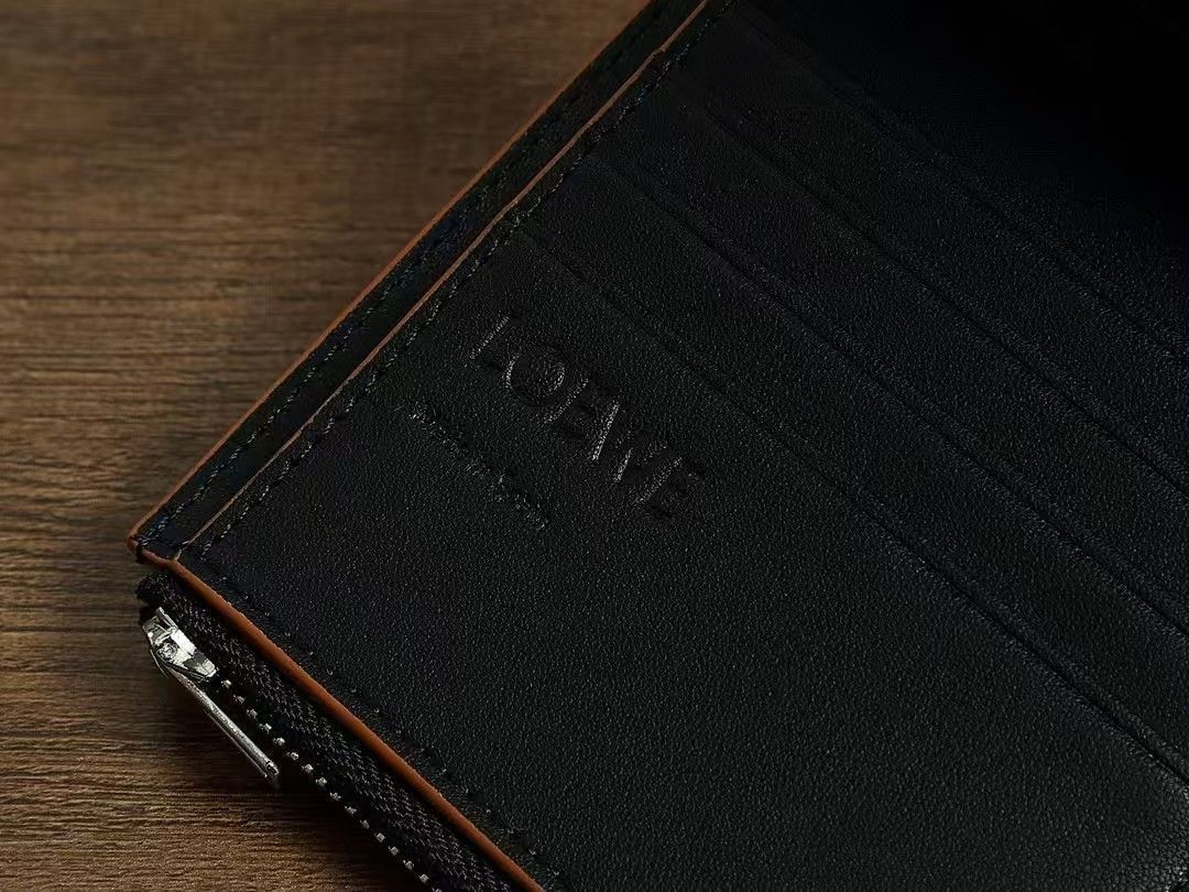 新品未使用 LOEWE財布[本日特価|新品未使用品]
