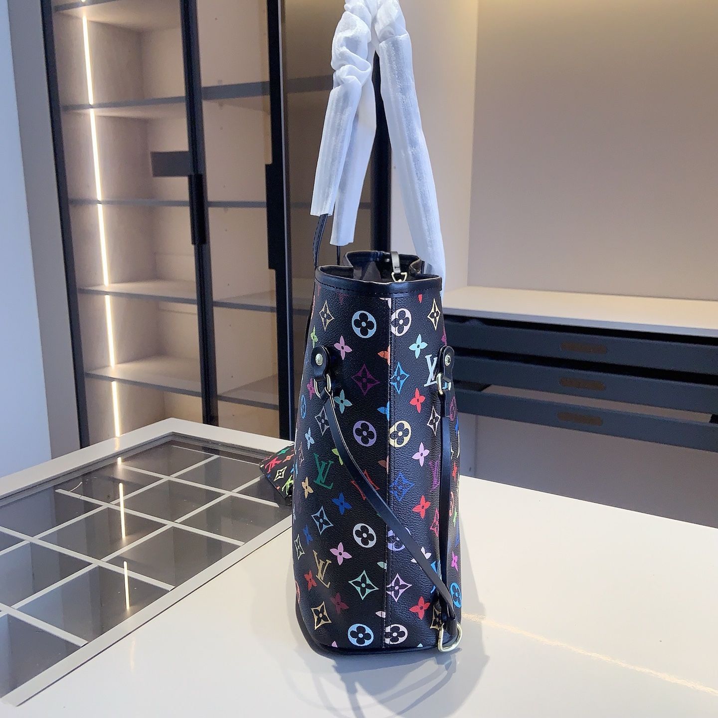 [本日特価] 全新シリーズセット X661 - LV ショッピングバッグ + LV ピローバッグ + LV 財布 本日限定特別割引！[本日特価|新品未使用品]