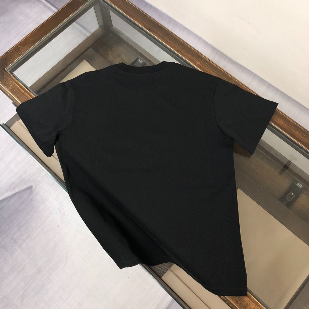 【本日限定特価】FENDI 春夏 ロゴプリントTシャツ[本日特価|新品未使用品]