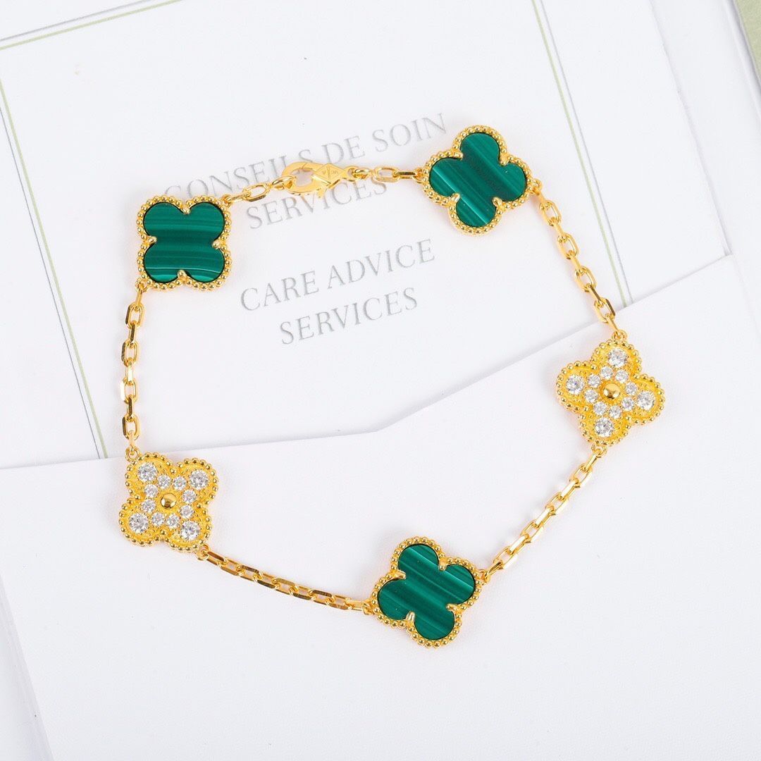 [Van Cleef & Arpels] アルハンブラ ダイヤモンド 5連ブレスレット | ヴァン クリーフ & アーペル レディースジュエリー｜本日限定特価｜新品未使用