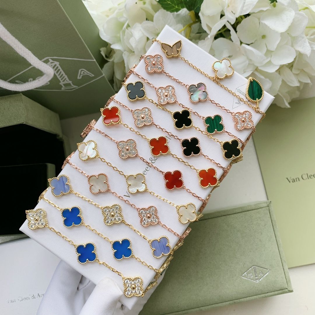 [Van Cleef & Arpels]ヴァン クリーフ&アーペル 四つ葉のクローバー ? フル ダイヤモンド 5 フラワー ブレスレット｜本日限定特価｜新品未使用