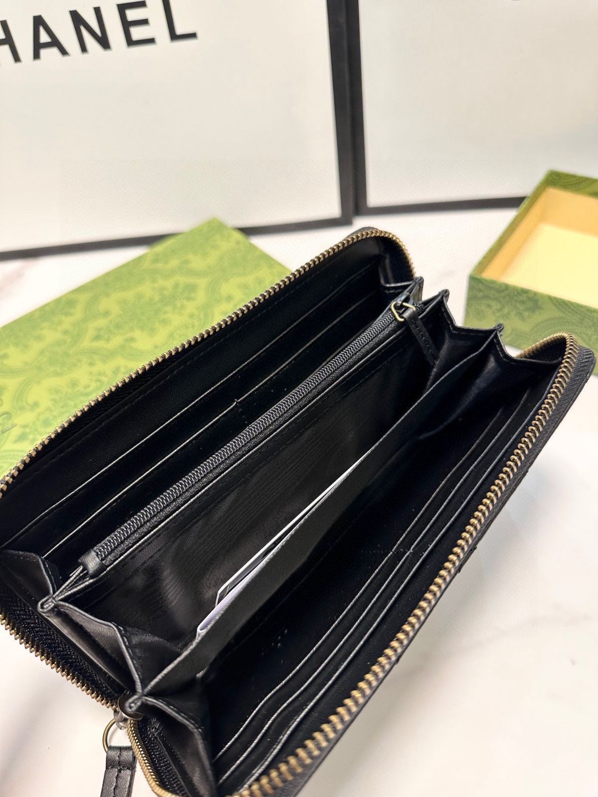 GUCCI財布/財布、両用カードバッグ、カード/キーケース[本日特価|新品未使用品]