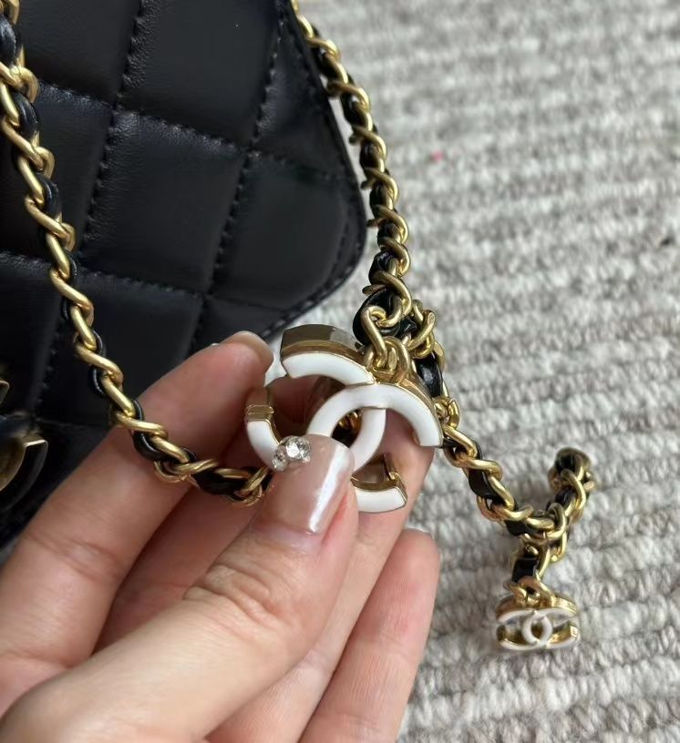 極上美品★CHANELシャネル ミニフラップバッグ ブラック 極上美品★CHANELシャネル ミニフラップバッグ ブラック