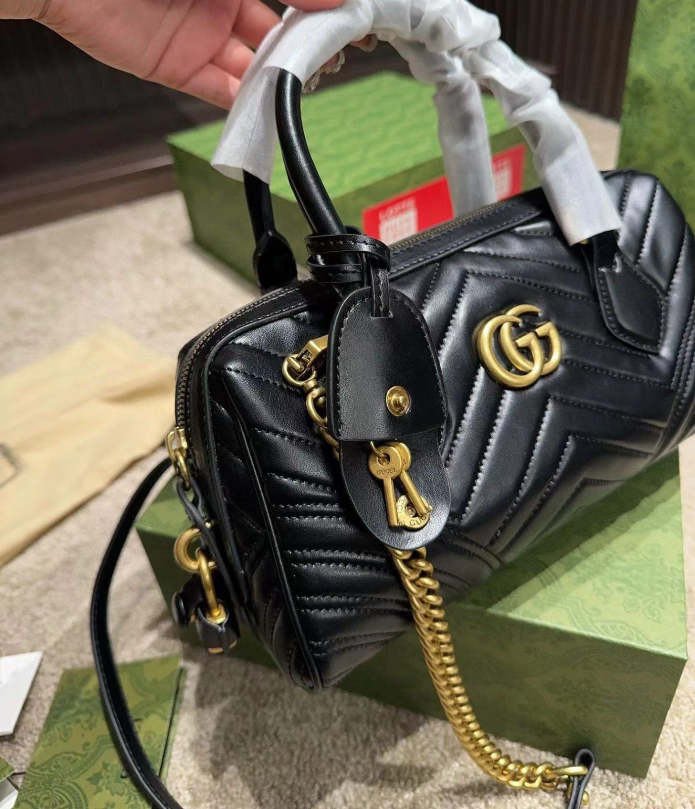 実物撮影☆GUCCI グッチ　marmont ハンドバッグ