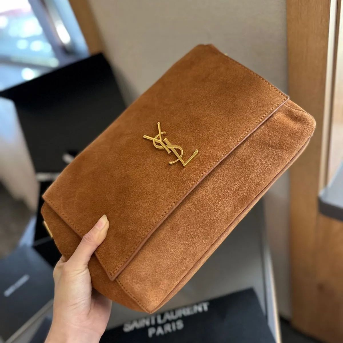 ★YSL★-イヴサンローラン ショルダーバッグ ★YSL★-イヴサンローラン ショルダーバッグ