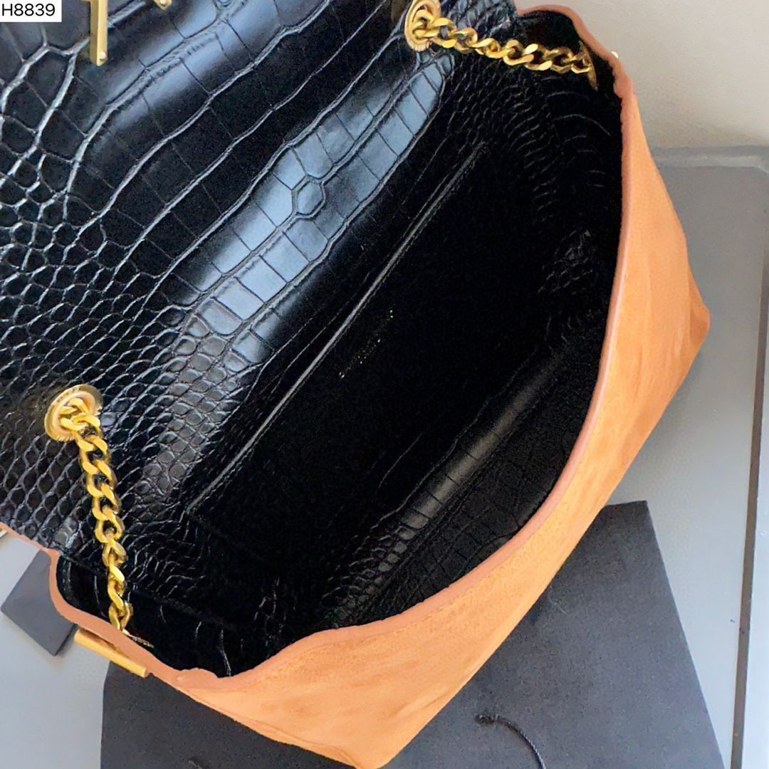 ★YSL★-イヴサンローラン ショルダーバッグ ★YSL★-イヴサンローラン ショルダーバッグ