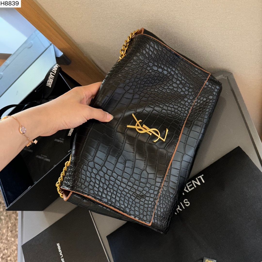 ★YSL★-イヴサンローラン ショルダーバッグ ★YSL★-イヴサンローラン ショルダーバッグ