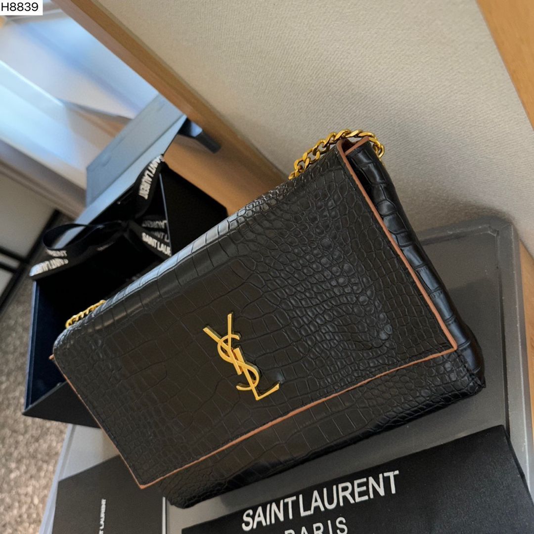 ★YSL★-イヴサンローラン ショルダーバッグ ★YSL★-イヴサンローラン ショルダーバッグ