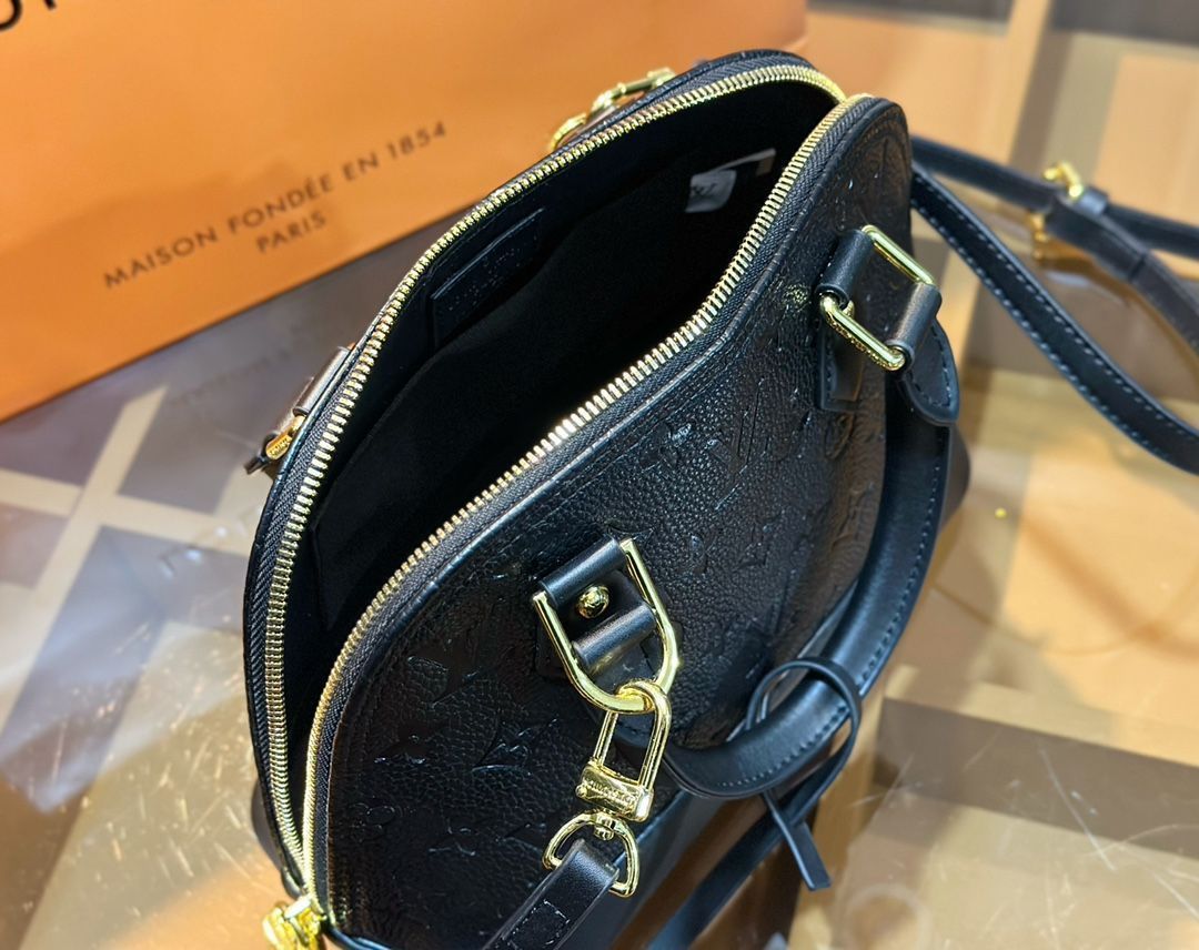 お洒落 LOUIS VUITTON ショルダーバッグ ハンドバッグ BB 財布3点セット お洒落 LOUIS VUITTON ショルダーバッグ ハンドバッグ BB 財布3点セット