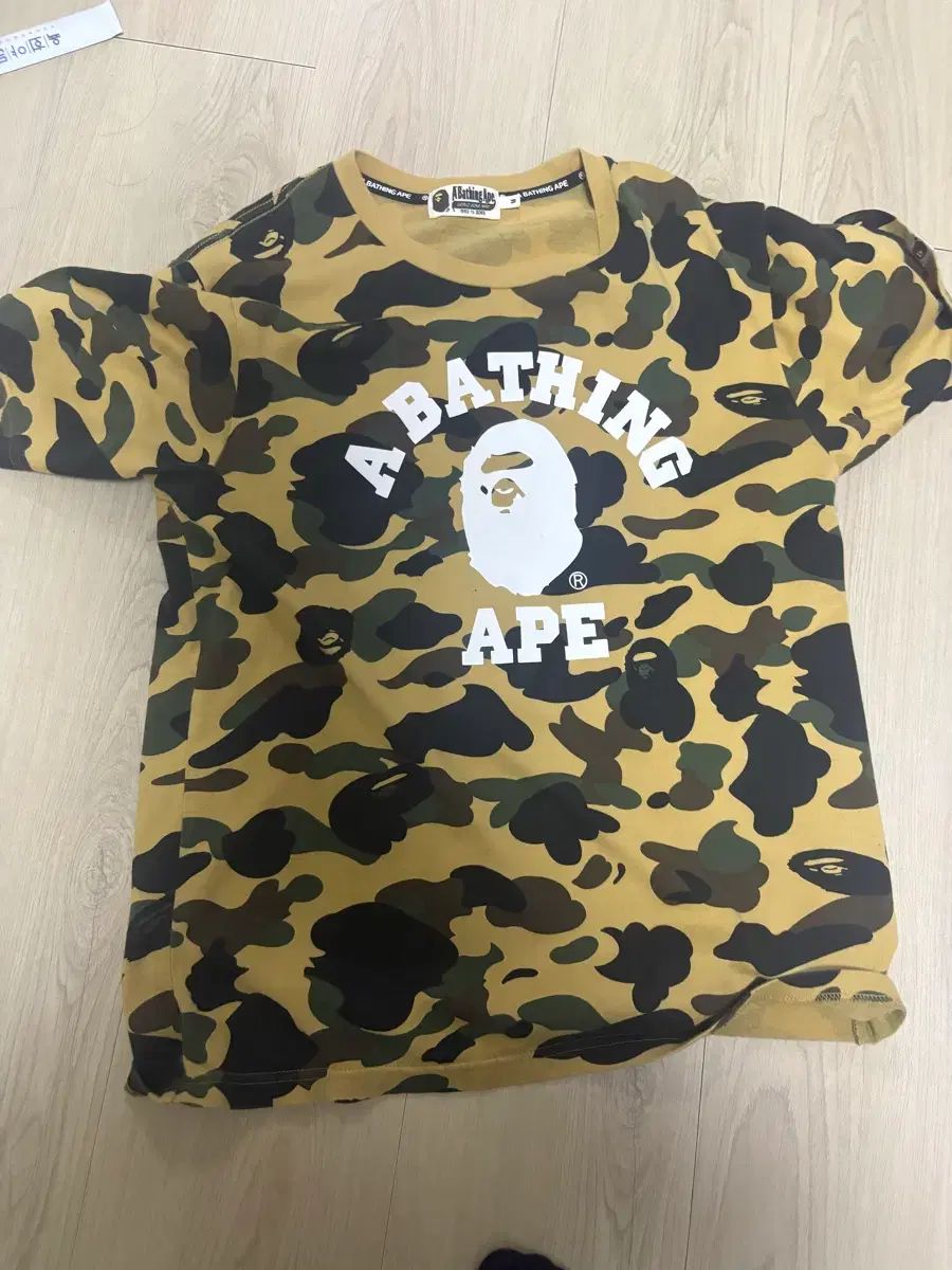 A BATHING APE アベイシングエイプ 半袖Tシャツ